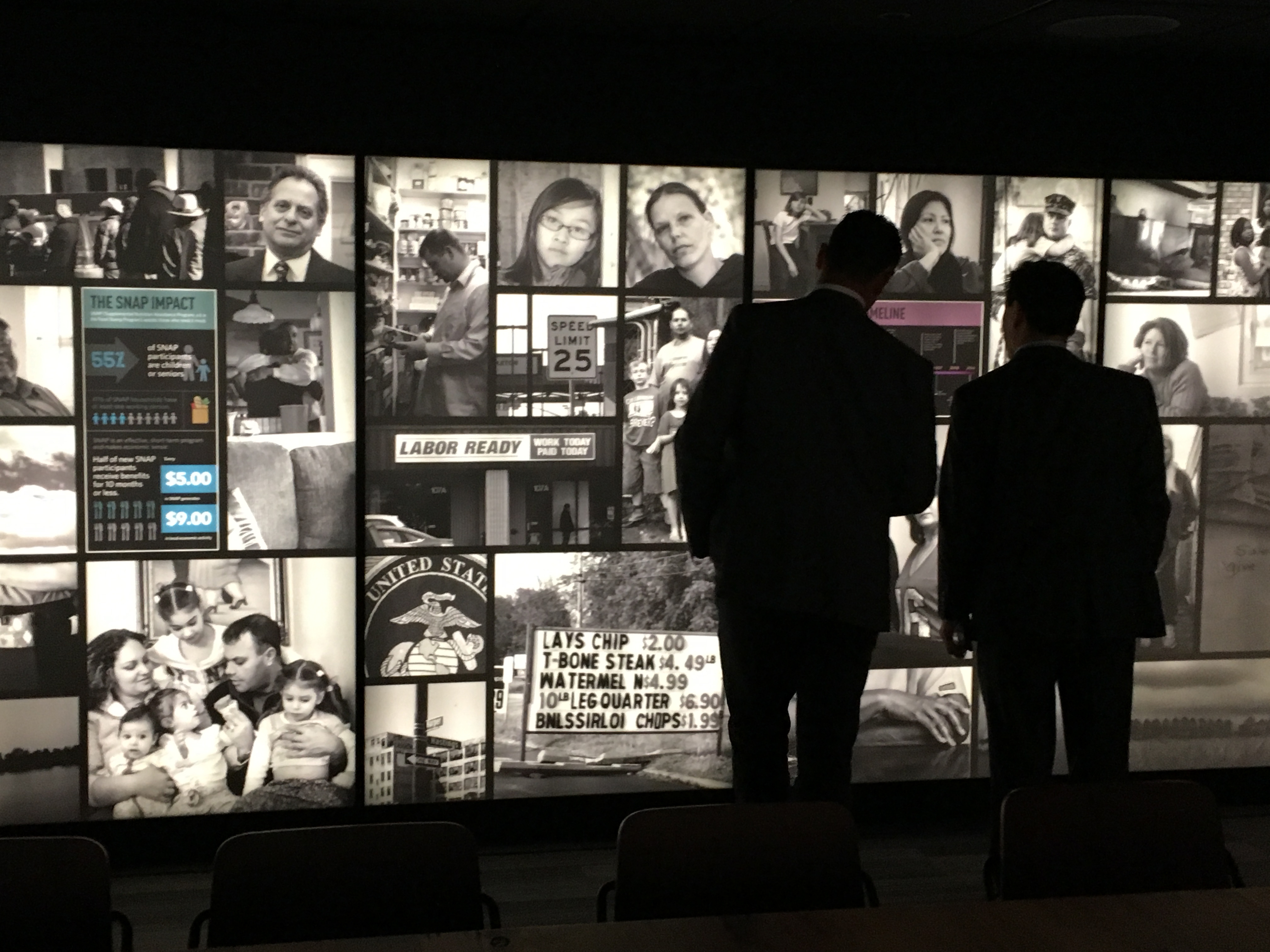 Participants view a "This Is Hunger" display. (Courtesy MAZON: A Jewish Response to Hunger)