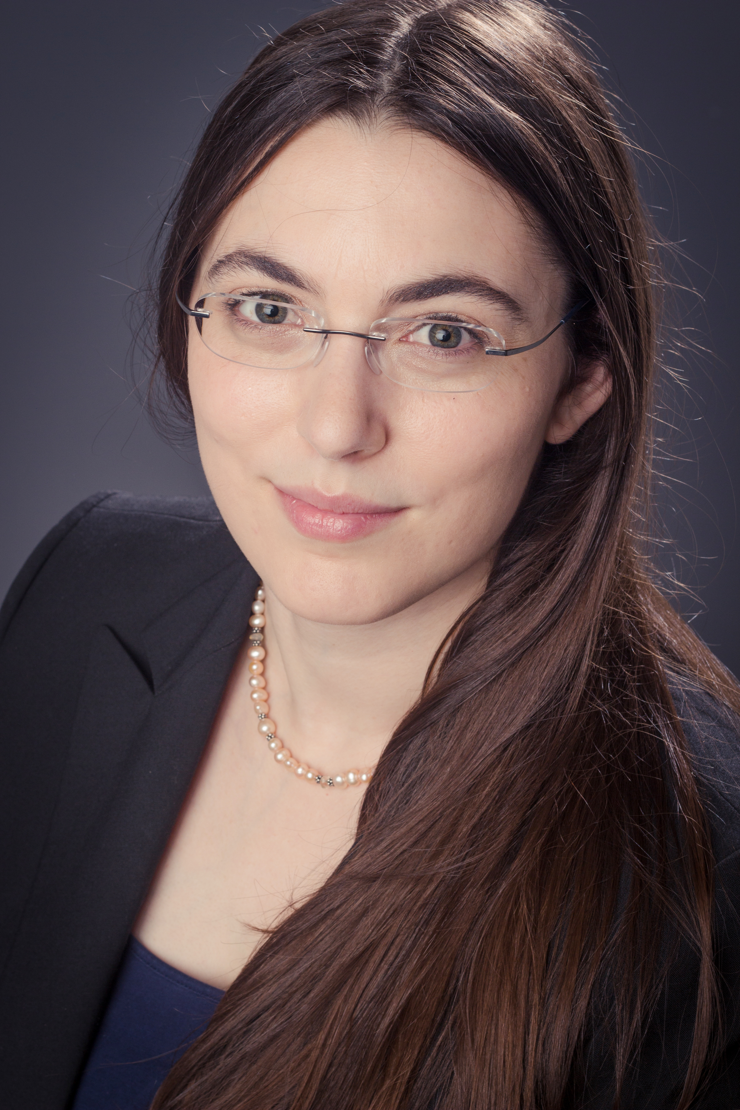 ot-teri-karobonik-headshot-1