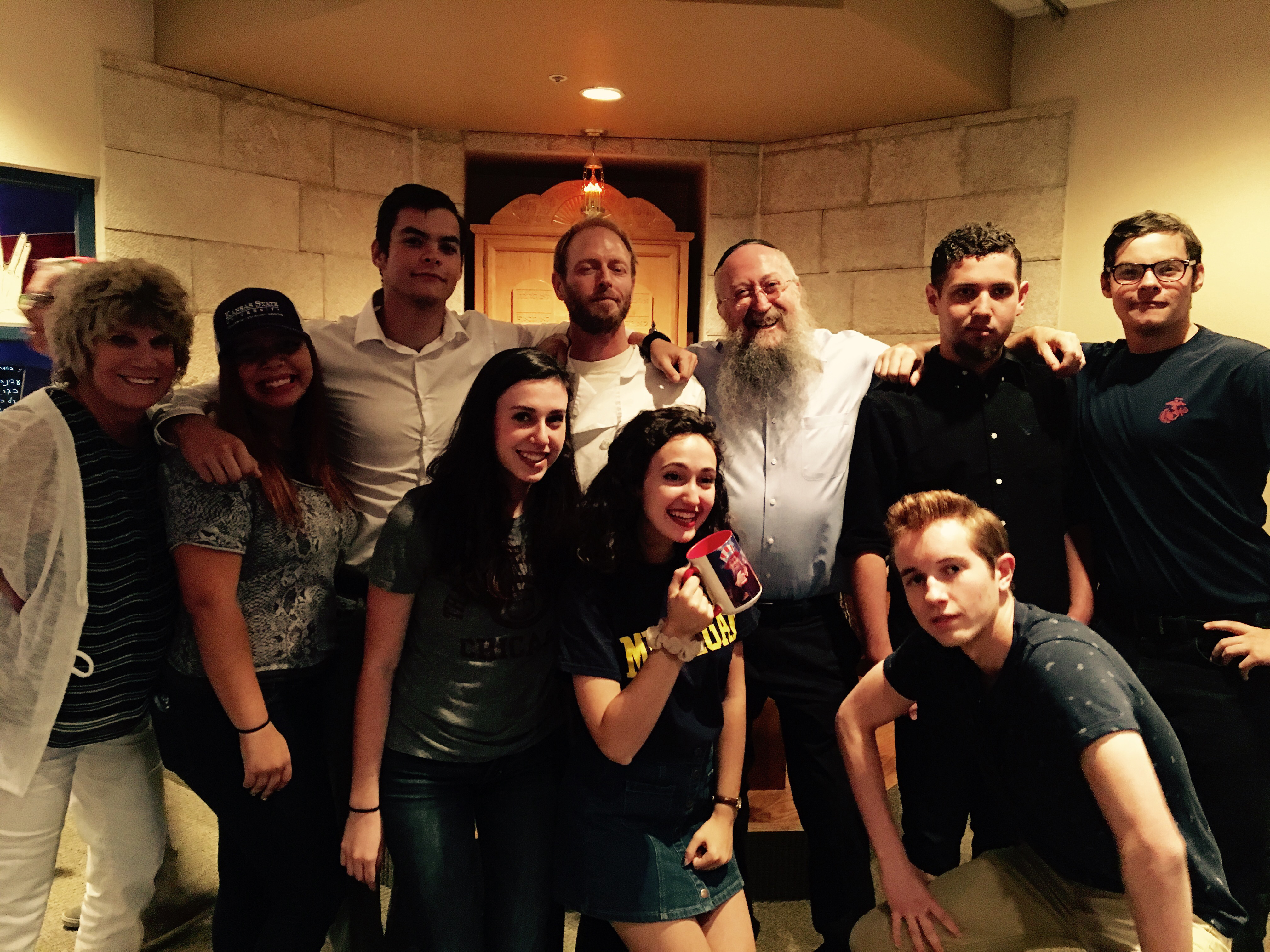 Back row (L-R) Ronnie Sebold, Rachel Weinstein, Hunter Byrd, Chef Brenden Henry, Rabbi Billy Lewkowicz, Manny Rosen, Max Byrd. Front row: Natalie Leonard, Rachel Levy, Eitan Penner