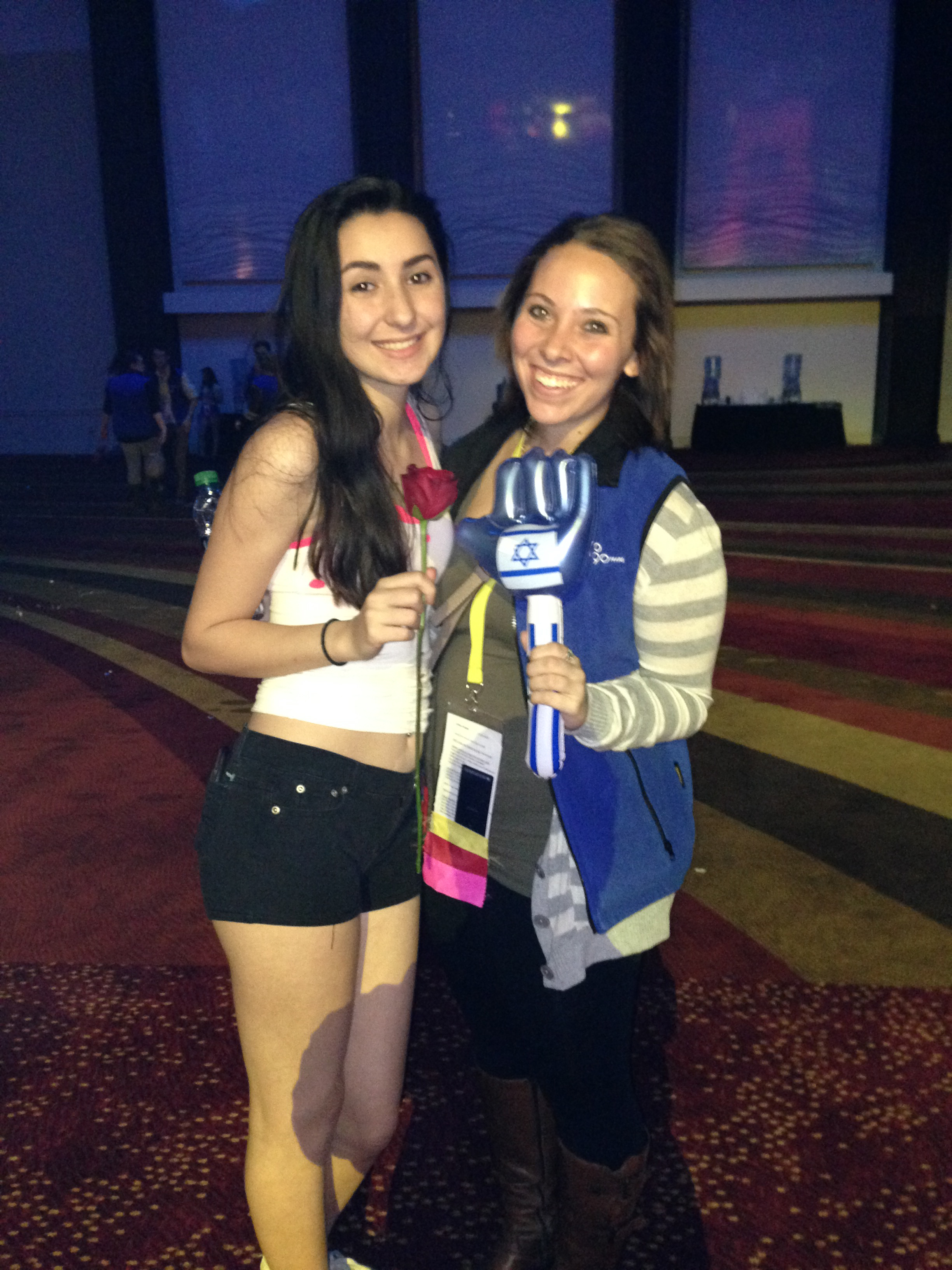 Lola Maas (left) and Lindsay Migdal at the Flo Rida, Aer and Kap Slap concert at the Hyatt Regency in Atlanta during the BBYO International Convention.