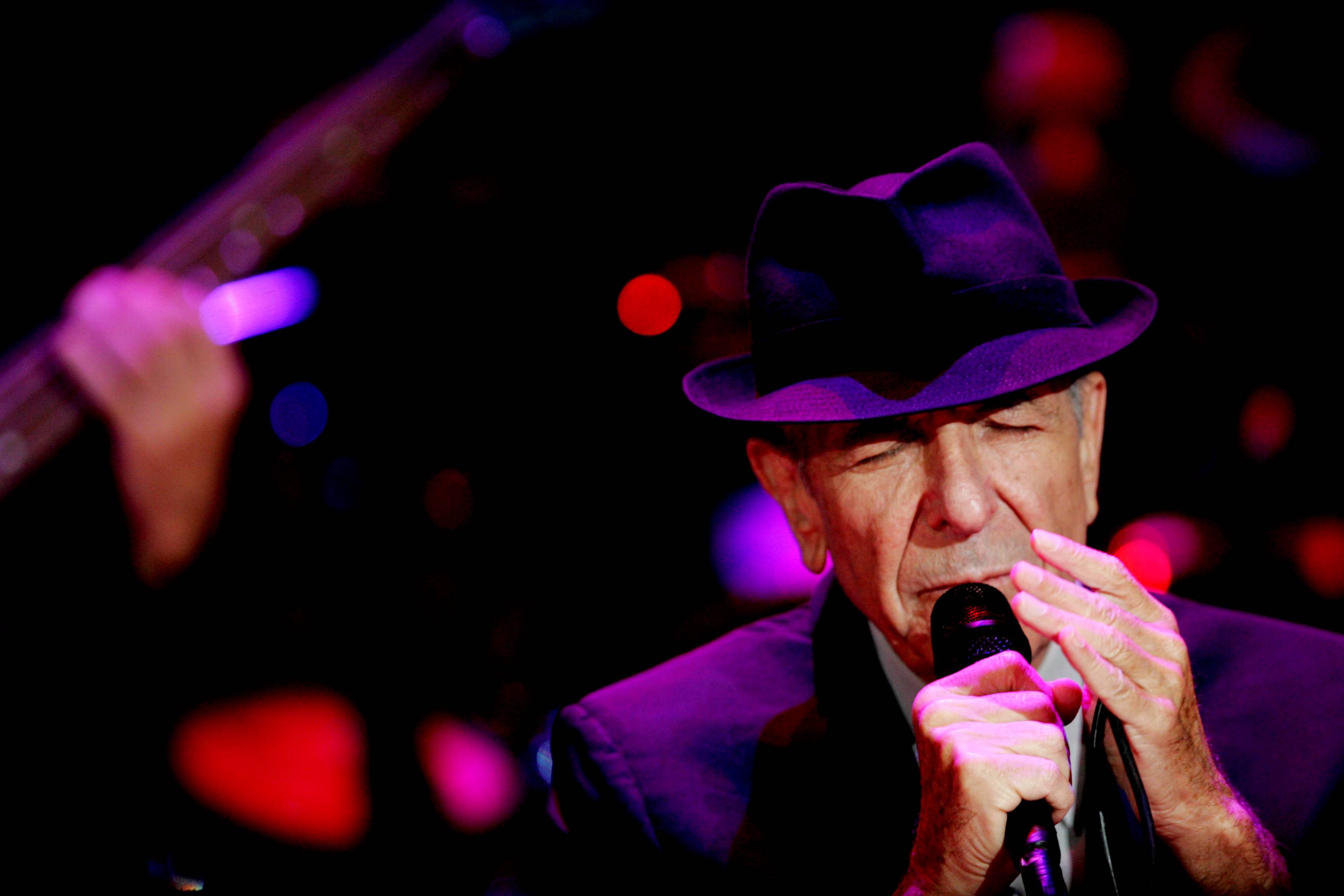 Leonard Cohen during a concert in Ramat Gan, Israel, Sept. 24, 2009. (Marko/Flash90)