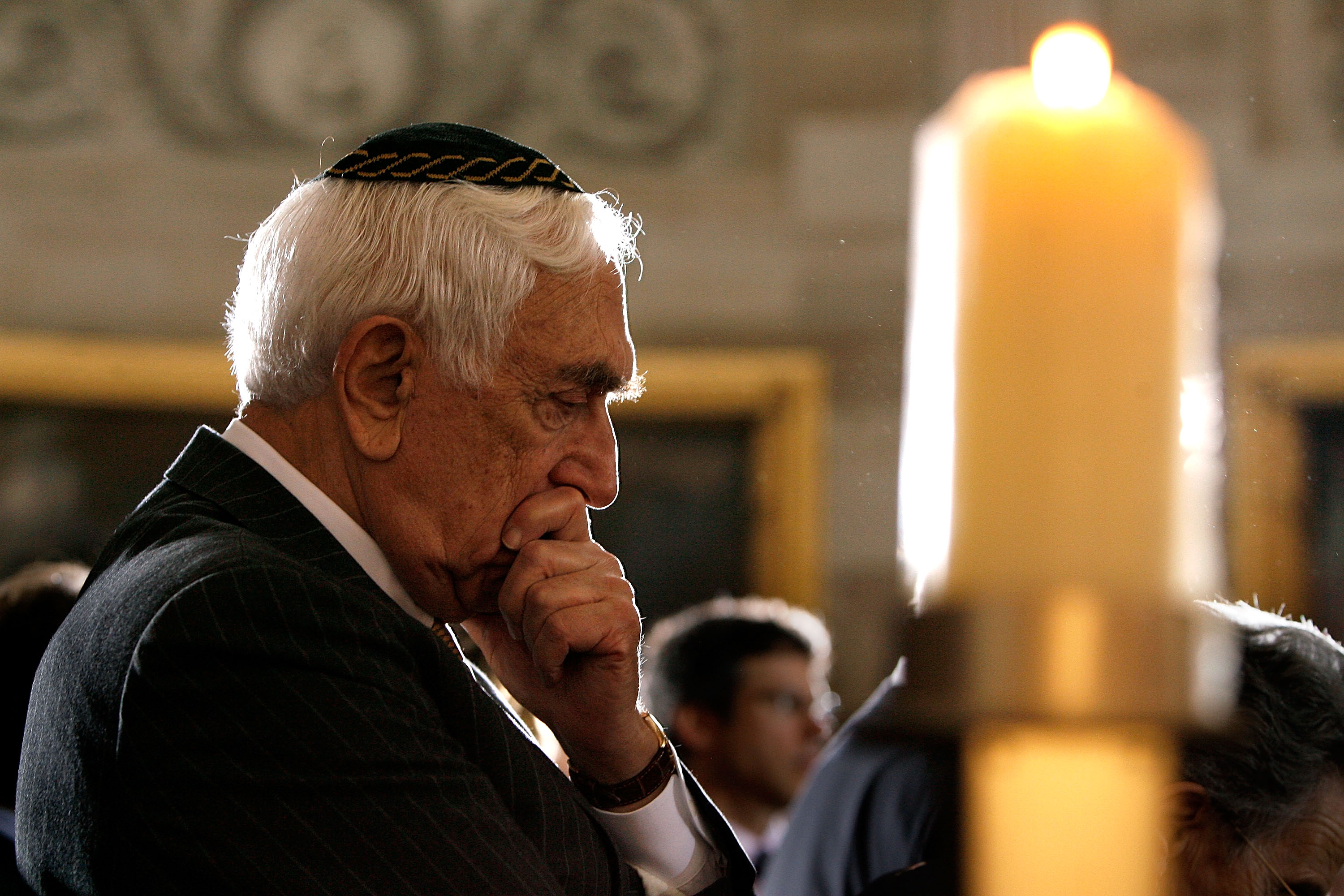 Sen. Frank Lautenberg attending a Holocaust memorial ceremony in the U.S. Capitol Rotunda, May 1, 2008. (Chip Somodevilla/Getty)